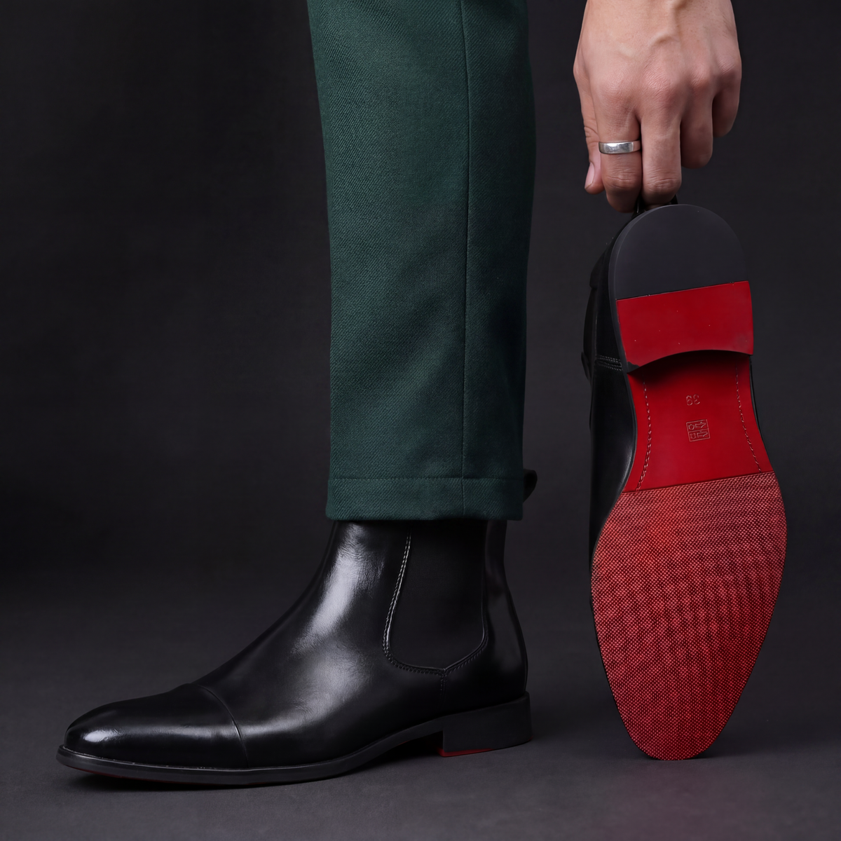Calvino Leather Chelsea Boots